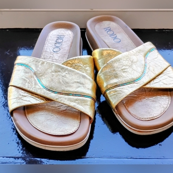GOLD LEATHER RODO SLIDES - Picture 8 of 10